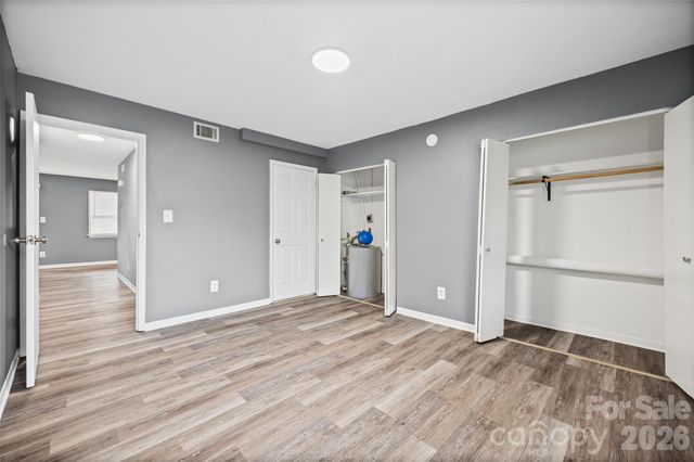9119 Spyglass Place 9119D, Charlotte, NC 28214