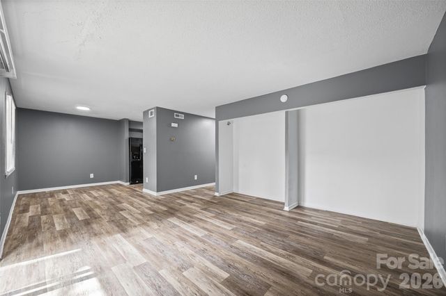 9119 Spyglass Place 9119D, Charlotte, NC 28214