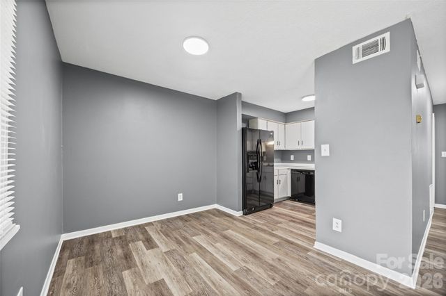 9119 Spyglass Place 9119D, Charlotte, NC 28214