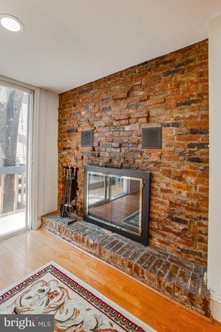 733 N 24TH, Philadelphia, PA 19130