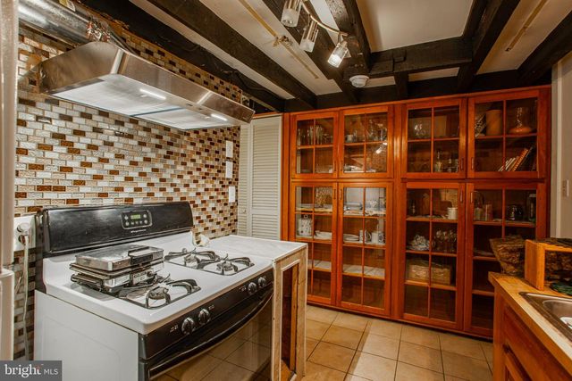 733 N 24TH, Philadelphia, PA 19130
