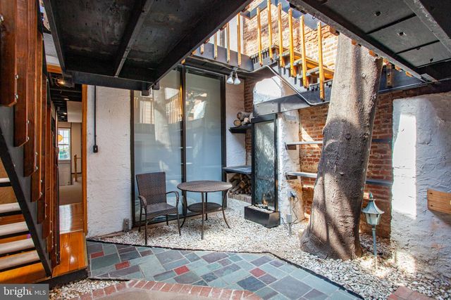 733 N 24TH, Philadelphia, PA 19130