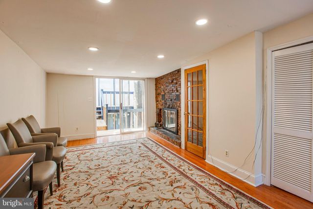 733 N 24TH, Philadelphia, PA 19130