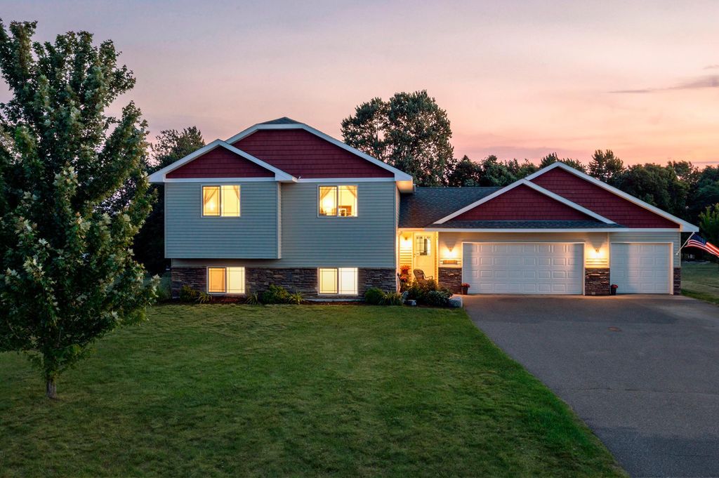 9469 242nd Lane NE, Stacy, MN 55079