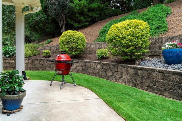 215 Hickory Nut Lane, Canton, GA 30115