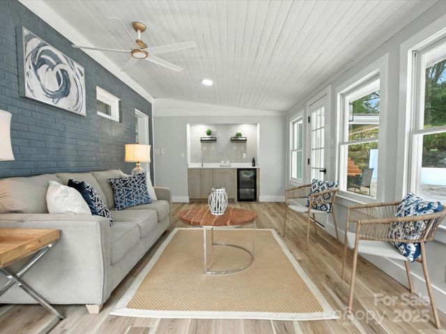 6925 Lancer Drive, Charlotte, NC 28226
