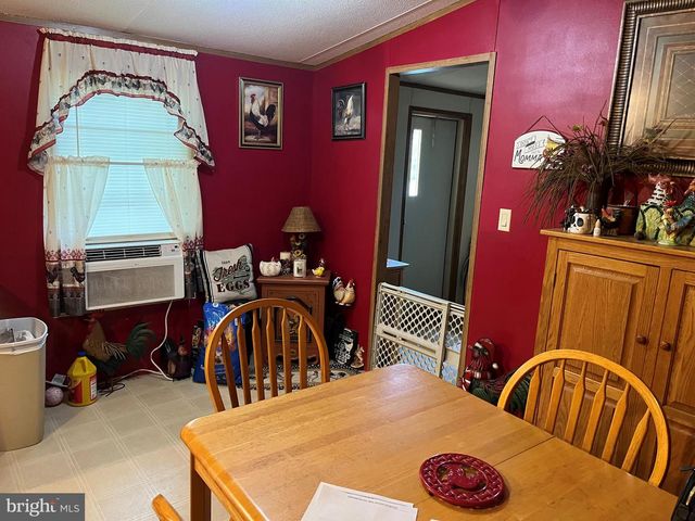 28 HEARTH DR, East Earl, PA 17519