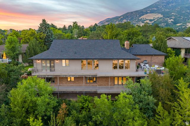 1683 WHISPERING OAKS DR, Ogden, UT 84403