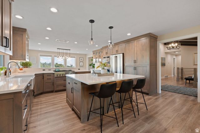 1683 WHISPERING OAKS DR, Ogden, UT 84403