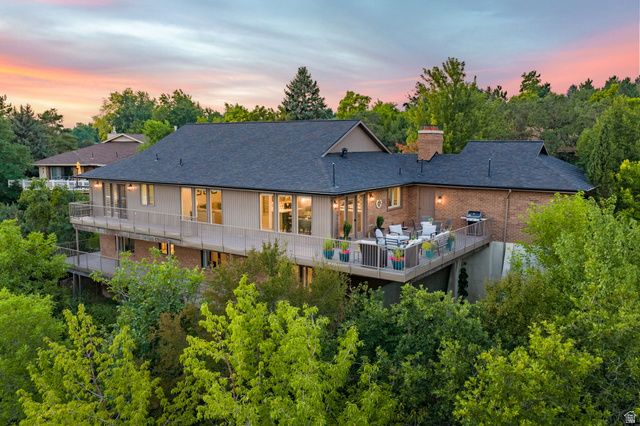 1683 WHISPERING OAKS DR, Ogden, UT 84403