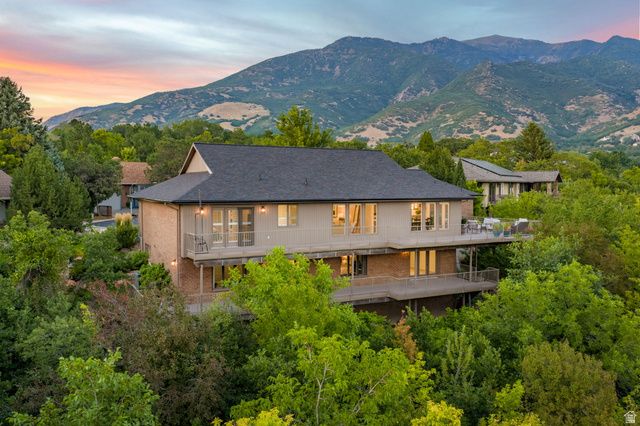 1683 WHISPERING OAKS DR, Ogden, UT 84403