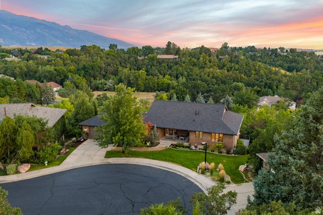 1683 WHISPERING OAKS DR, Ogden, UT 84403