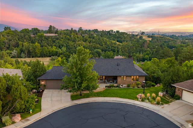 1683 WHISPERING OAKS DR, Ogden, UT 84403