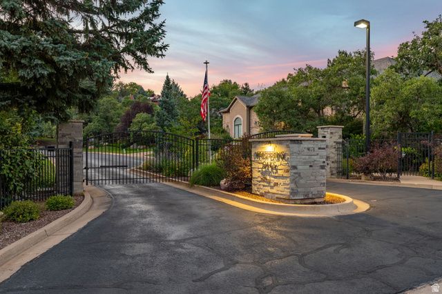 1683 WHISPERING OAKS DR, Ogden, UT 84403