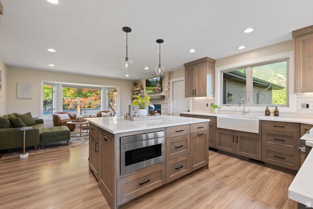 1683 WHISPERING OAKS DR, Ogden, UT 84403