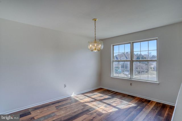 8 LOCHVIEW DR, Bear, DE 19701