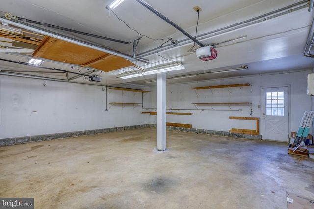 8 LOCHVIEW DR, Bear, DE 19701