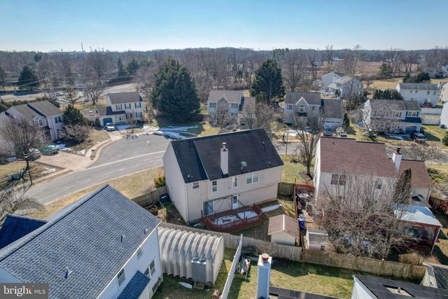 8 LOCHVIEW DR, Bear, DE 19701