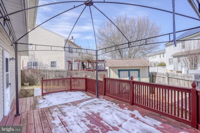 8 LOCHVIEW DR, Bear, DE 19701