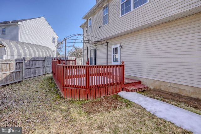 8 LOCHVIEW DR, Bear, DE 19701