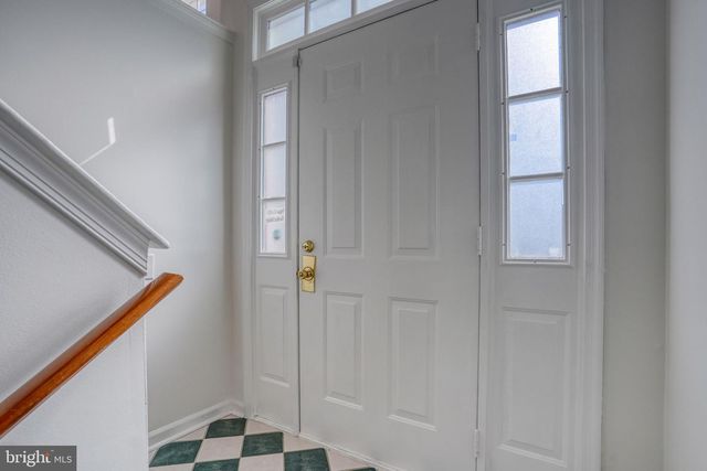 8 LOCHVIEW DR, Bear, DE 19701