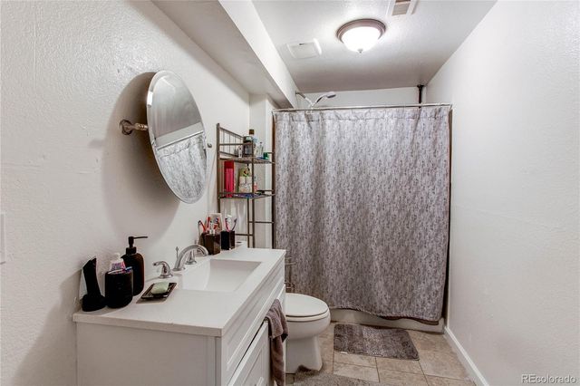 14200 E 22nd Place, Aurora, CO 80011