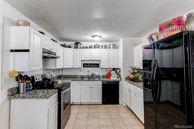 14200 E 22nd Place, Aurora, CO 80011