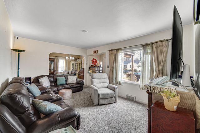 928 176th Street, Hammond, IN 46324