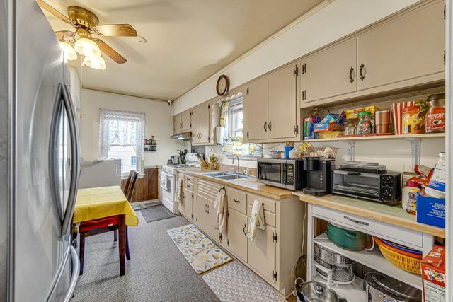 928 176th Street, Hammond, IN 46324