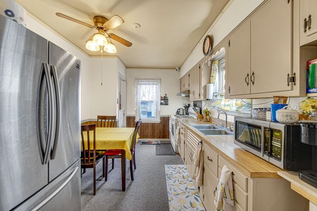 928 176th Street, Hammond, IN 46324