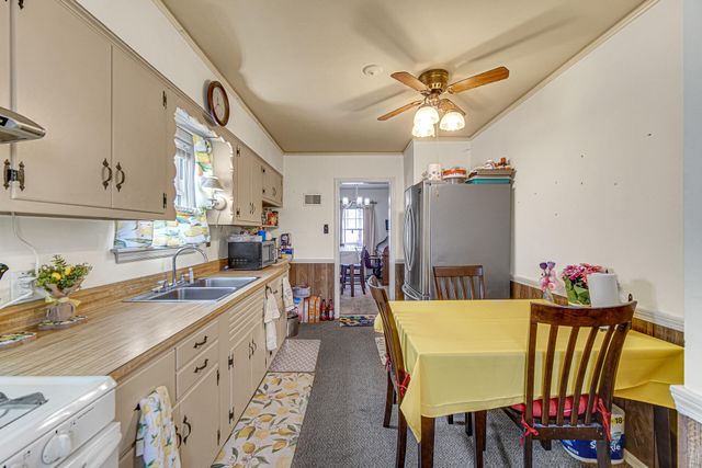 928 176th Street, Hammond, IN 46324