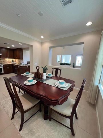 554 Dovecote Lane 2, Livermore, CA 94551