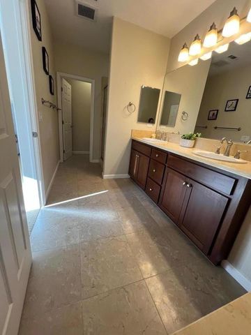 554 Dovecote Lane 2, Livermore, CA 94551