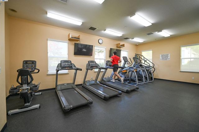 554 Dovecote Lane 2, Livermore, CA 94551