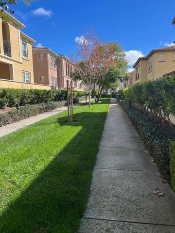 554 Dovecote Lane 2, Livermore, CA 94551