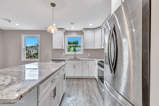 44 Chancellor Court, Toms River, NJ 08757