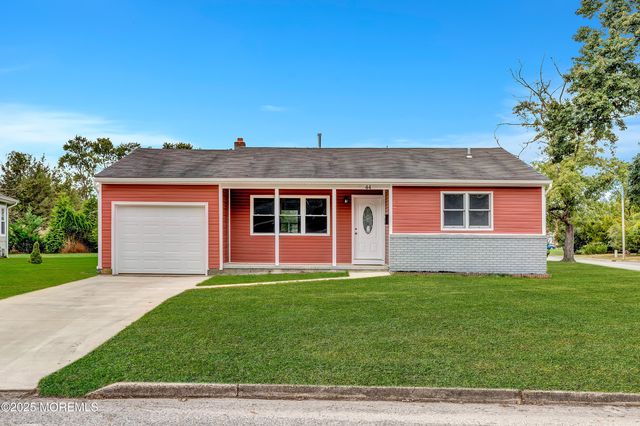 44 Chancellor Court, Toms River, NJ 08757