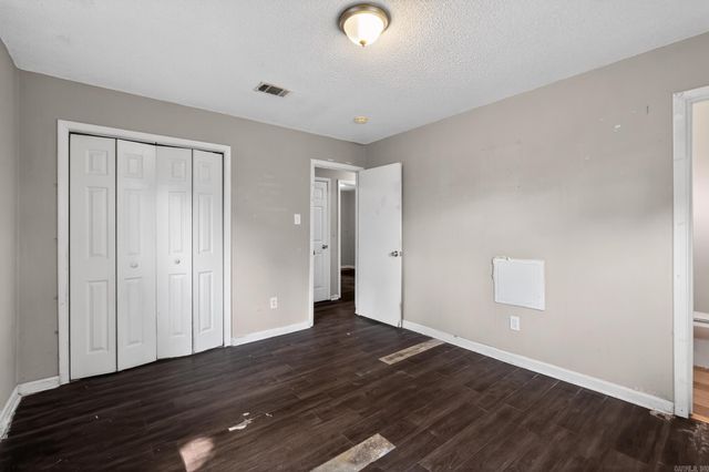804 Towering Oaks Drive, Jacksonville, AR 72076