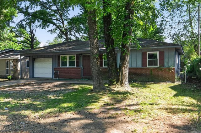 804 Towering Oaks Drive, Jacksonville, AR 72076