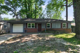 804 Towering Oaks Drive, Jacksonville, AR 72076