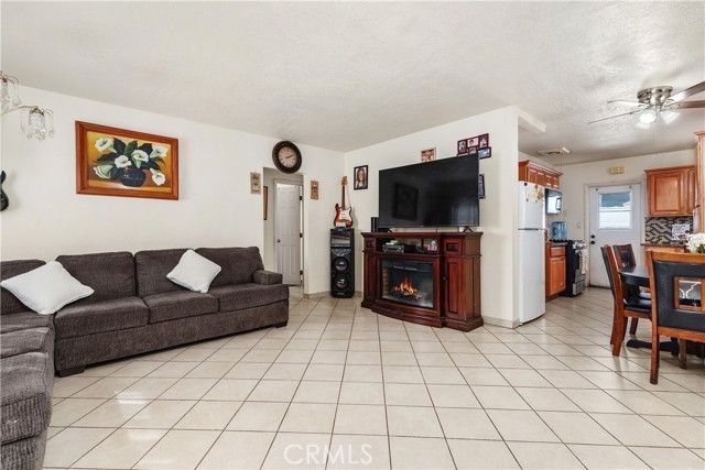 1910 S Van Ness Ave, Santa Ana, CA 92707