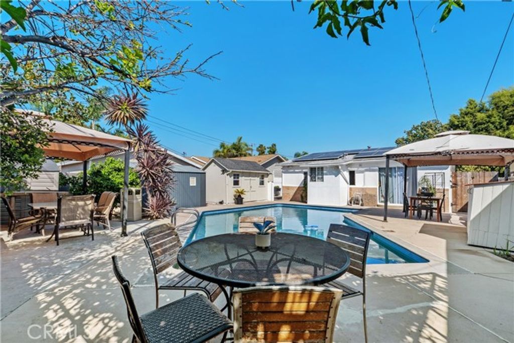 1910 S Van Ness Ave, Santa Ana, CA 92707