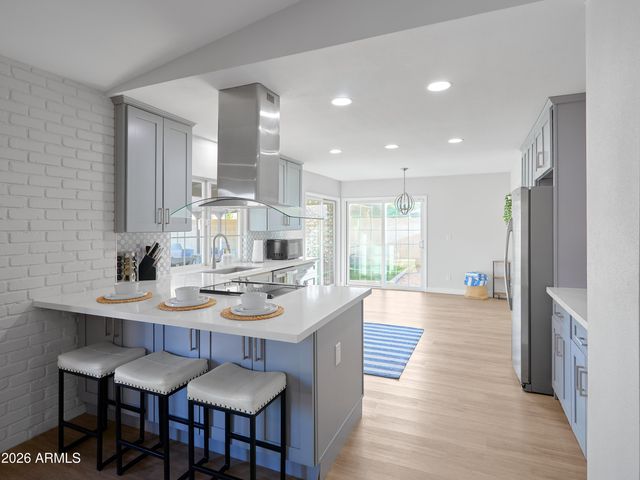 2331 E SUNNYSIDE Drive, Phoenix, AZ 85028