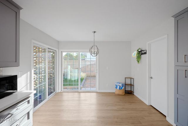 2331 E SUNNYSIDE Drive, Phoenix, AZ 85028