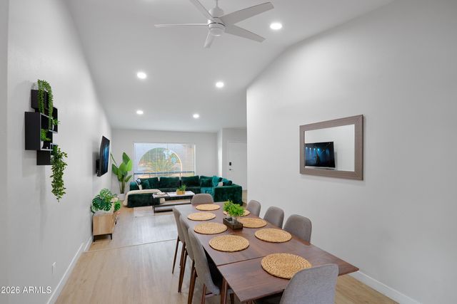 2331 E SUNNYSIDE Drive, Phoenix, AZ 85028