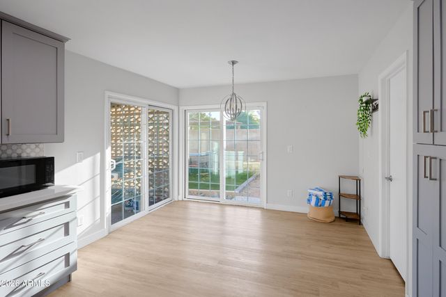 2331 E SUNNYSIDE Drive, Phoenix, AZ 85028