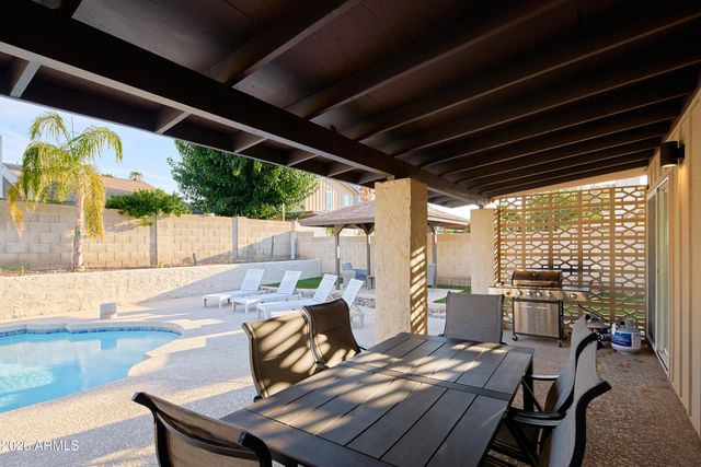 2331 E SUNNYSIDE Drive, Phoenix, AZ 85028