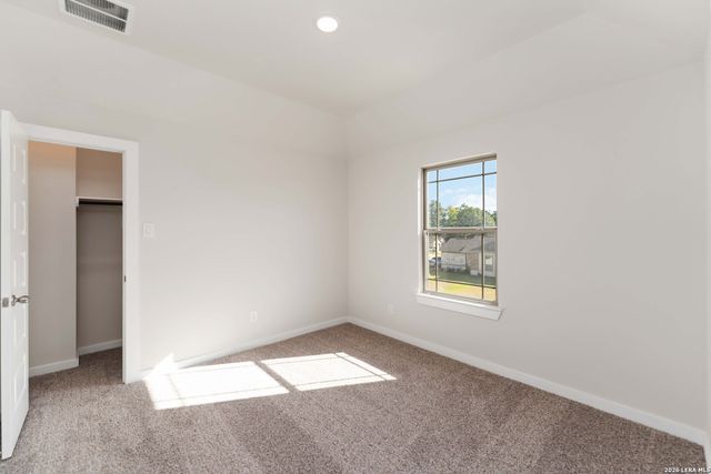 6038 Willow Point Blvd, San Antonio, TX 78219