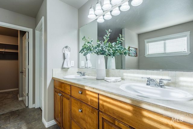 3406 S Ascaino, Meridian, ID 83642