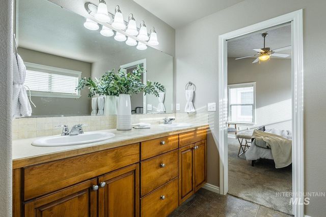 3406 S Ascaino, Meridian, ID 83642